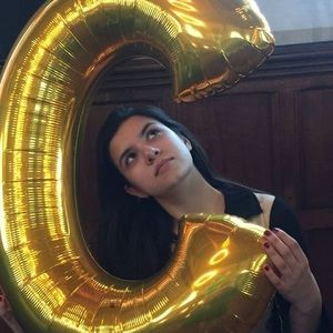 Meet your Posher, Cassandra